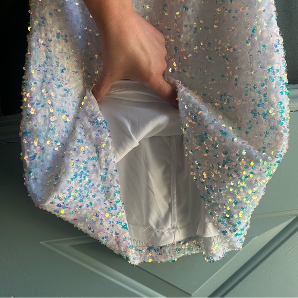 Windsor Kathy Iridescent Sequin Mini White Bridal Wedding V Neck Cocktail Dress - Picture 9 of 13